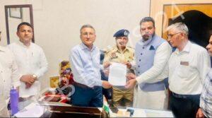 Read more about the article ਫਿਲਮ ਜਾਟ ਵਿੱਚ ਚਰਚ ਦੇ ਦ੍ਰਿਸ਼ ਤੋਂ ਈਸਾਈ ਭਾਈਚਾਰਾ ਨਾਰਾਜ਼, ਜਲੰਧਰ ਪੁਲਿਸ ਕਮਿਸ਼ਨਰ ਨੂੰ ਪਟੀਸ਼ਨ ਸੌਂਪੀ