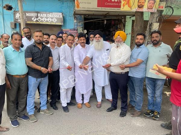 You are currently viewing विधायक रमन अरोड़ा ने सेंट्रल हल्के में लगाई उद्घाटनों की लड़ी – MLA Raman arora started a series of inauguration in the central constituency