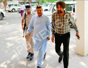 Read more about the article भ्रष्टाचार मामले में विधायक रमन अरोड़ा गिरफ्तार, विजिलेंस को मिले अहम सुराग, कोर्ट ने 5 दिन का रिमांड दिया – MLA raman arora arrested in corruption case, Vigilance got important clues, court gave 5 day remand