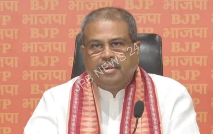 Read more about the article जाति जनगणना का फैसला वास्तविक इरादे और खोखली नारेबाजी के बीच का अंतर दिखाता है: धर्मेंद्र प्रधान – Decision on caste census shows the difference between genuine intention and empty sloganeering: Dharmendra pradhan