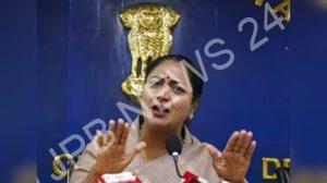 Read more about the article दिल्ली की सीएम ने बारिश को खतरे की घंटी बताया, विकास में पिछड़ने के लिए आप सरकार को ठहराया जिम्मेदार – Delhi CM calls rain a danger signal, blames AAP government for lagging behind in development