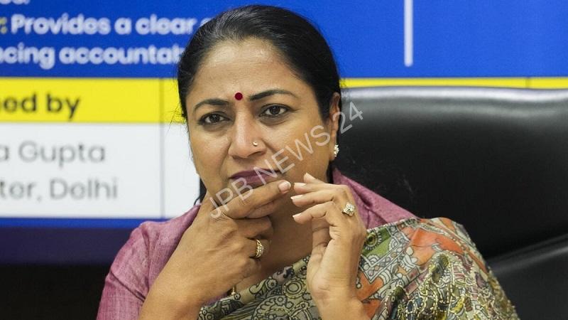 Read more about the article मौलाना आज़ाद मेडिकल कॉलेज की खराब हालत पर भड़कीं सीएम रेखा गुप्ता, आप सरकार पर साधा निशाना – CM rekha gupta got angry over the poor condition of maulana azad medical college, targeted the AAP government