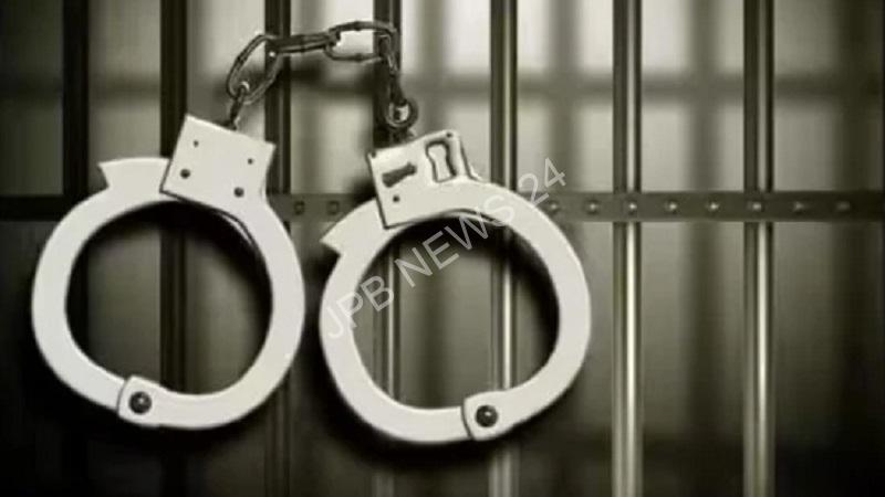 Read more about the article दिल्ली में लड़की को छत से धक्का देकर उसकी हत्या करने के आरोप में एक व्यक्ति गिरफ्तार, पुलिस गहन जांच में जुटी – A person has been arrested for pushing girl from the roof and killing her in delhi, police is investigating the matter thoroughly