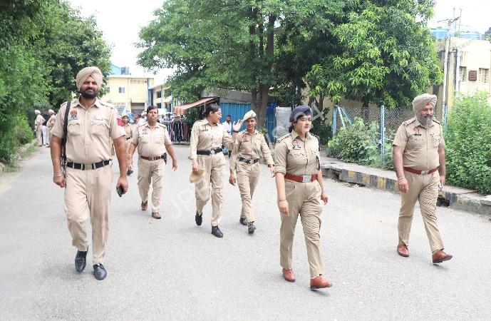 You are currently viewing ਕਮਿਸ਼ਨਰੇਟ ਪੁਲਿਸ ਜਲੰਧਰ ਵੱਲੋਂ ਬੱਸ ਸਟੈਂਡ ‘ਤੇ ਵਿਸ਼ੇਸ਼ ਕਾਸੋ ਆਪ੍ਰੇਸ਼ਨ ਚਲਾਇਆ ਗਿਆ