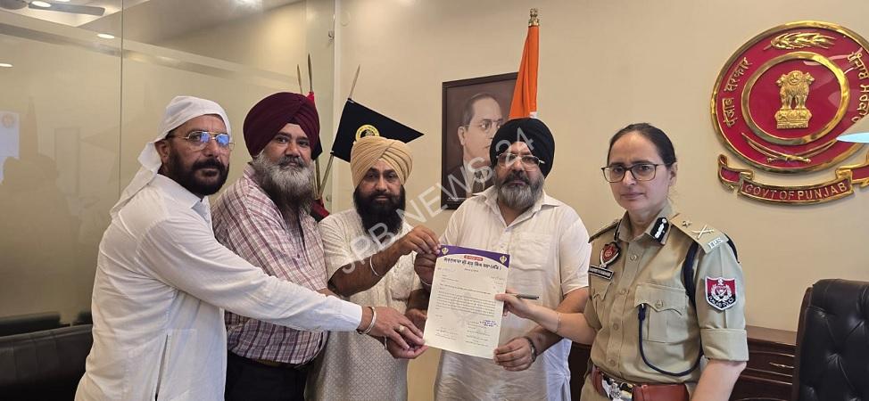 You are currently viewing 5 ਮੈਂਬਰੀ ਚੋਣ ਕਮੇਟੀ ਨੇ DC ਅਤੇ CP ਨੂੰ ਗੁ. ਸਿੰਘ ਸਭਾ, ਜਲੰਧਰ ਛਾਉਣੀ ਦੀ ਹੋ ਰਹੀ ਪ੍ਰਧਾਨ ਦੀ ਚੋਣ ਸਬੰਧੀ ਦਿੱਤਾ ਮੰਗ ਪੱਤਰ