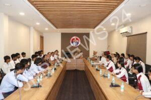 Read more about the article ਕਮਿਸ਼ਨਰੇਟ ਪੁਲਿਸ ਜਲੰਧਰ ਵਲੋਂ ਸਕੂਲ ਦੇ ਵਿਦਿਆਰਥਿਆ ਨੂੰ ਪੁਲਿਸ ਦੀ ਕਾਰਜਪ੍ਰਣਾਲੀ ਬਾਰੇ ਕਰਵਾਇਆ ਗਿਆ ਜਾਣੂ