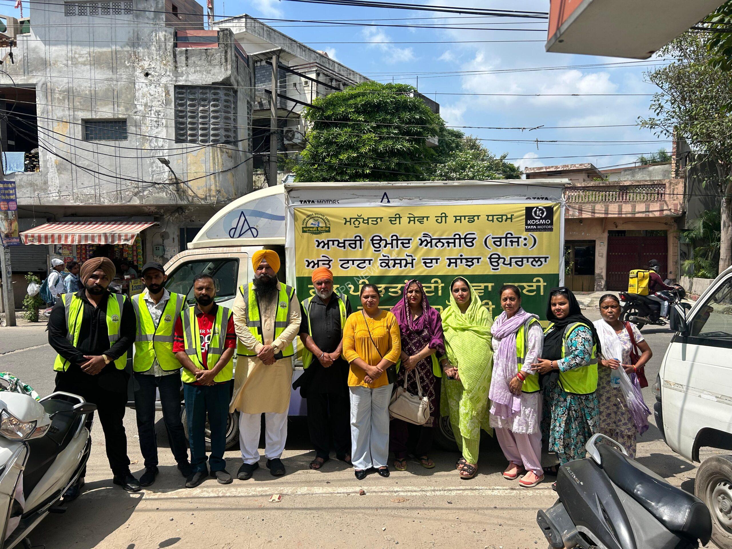 Read more about the article ਹੜ ਪੀੜਤਾਂ ਦੀ ਸਹਾਇਤਾ ਲਈ ਕੌਸਮੋ ਟਾਟਾ ਨੇ ਮਿਲਾਇਆ ਆਖਰੀ ਉਮੀਦ ਐਨਜੀਓ ਨਾਲ਼ ਹੱਥ 