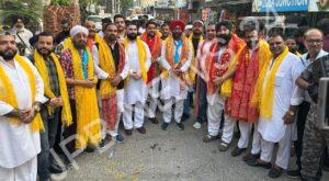 Read more about the article ਜਲੰਧਰ ‘ਚ ਭਗਵਾਨ ਵਾਲਮੀਕੀ ਦੀ ਸ਼ੋਭਾ ਯਾਤਰਾ ਧੂਮਧਾਮ ਨਾਲ ਕੱਢੀ ਗਈ