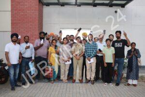 Read more about the article ਕਮਿਸ਼ਨਰੇਟ ਪੁਲਿਸ ਜਲੰਧਰ ਨੇ 30 ਗੁੰਮ ਅਤੇ ਖੋਏ ਹੋਏ ਮੋਬਾਈਲ ਫੋਨਾਂ ਨੂੰ ਟ੍ਰੇਸ ਕਰਕੇ ਅਸਲ ਮਾਲਕਾਂ ਨੂੰ ਵਾਪਸ ਸੌਂਪਿਆ