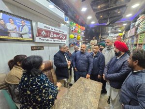 Read more about the article AAP के नेताओं की हुक्म बजाने की बजाए आम लोगों की सुरक्षा करे पुलिस – सुशील रिंकू