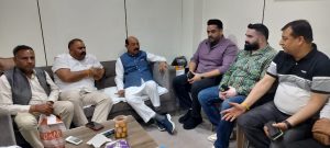 ਜਲੰਧਰ ਦੇ ਸਾਬਕਾ ਸੰਸਦ ਮੈਂਬਰ ਸੁਸ਼ੀਲ ਰਿੰਕੂ ਦੀ ਮਾਂ ਦੀ ਸਿਹਤ ਵਿਗੜ ਗਈ, ਹਸਪਤਾਲ ਦਾਖਲ; ਕੈਬਨਿਟ ਮੰਤਰੀ ਮਹਿੰਦਰ ਭਗਤ ਉਨ੍ਹਾਂ ਦੀ ਸਿਹਤ ਬਾਰੇ ਜਾਣਨ ਲਈ ਹਸਪਤਾਲ ਪਹੁੰਚੇ