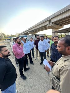 पूर्व सांसद सुशील कुमार रिंकू ने एनएचएआई अधिकारियों के साथ जालंधर में रिंग रोड का निरीक्षण किया