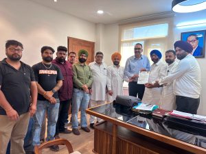 Read more about the article ਅੱਧੇ ਘੰਟੇ ਦੀ ਬਾਰਿਸ਼ ‘ਚ ਡੁੱਬਿਆ ਜਲੰਧਰ, ਮਨਜੀਤ ਸਿੰਘ ਟੀਟੂ ਨੇ ਨਿਗਮ ਨੂੰ ਘੇਰਿਆ