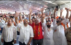 प्रधानमंत्री नरेंद्र मोदी के मंच पर न दिखने वाले जालंधर के पूर्व सांसद सुशील रिंकू सोशल मीडिया के जरिए पूरी दुनिया में छा गए