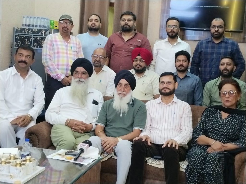 तीन दिवसीय देशव्यापी बैंक हड़ताल को लेकर UFBU की जालंधर इकाई ने की प्रेस कॉन्फ्रेंस
